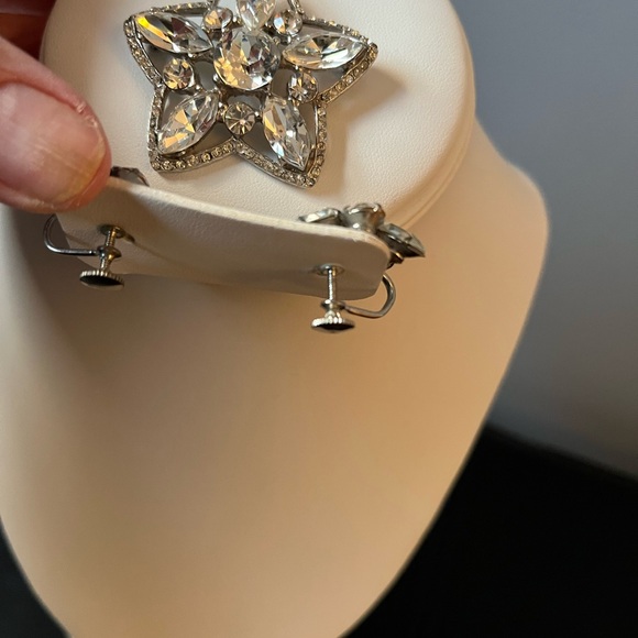Vintage Rhinestone Pin & Earring Set - Picture 3 of 7